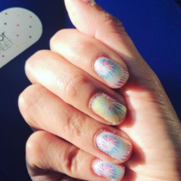 Color Street Nail Strips ~ Peace, Love, and Tie-Dye - Picture 3 of 6